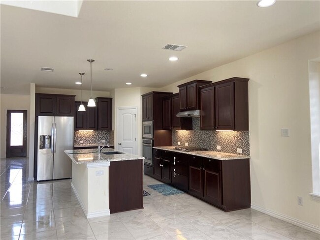 Building Photo - 21320 Hines Ln