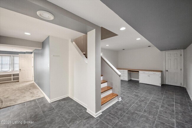 Building Photo - 7008 Foxcroft Pl