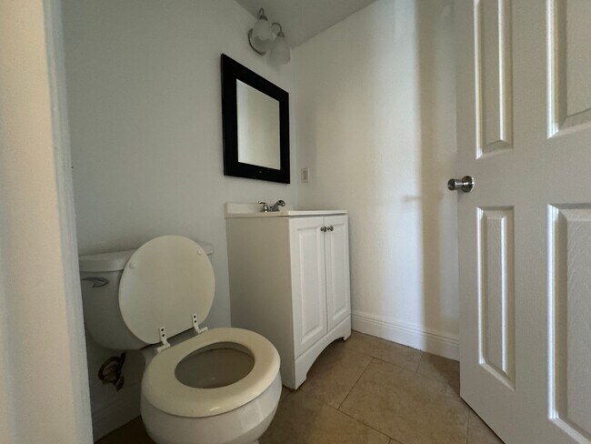 Building Photo - 2 Bed/2 Bath Condo in Mount Dora