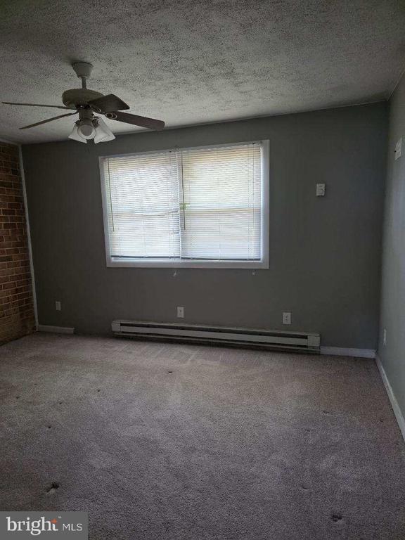 Building Photo - 10 Archer Cir