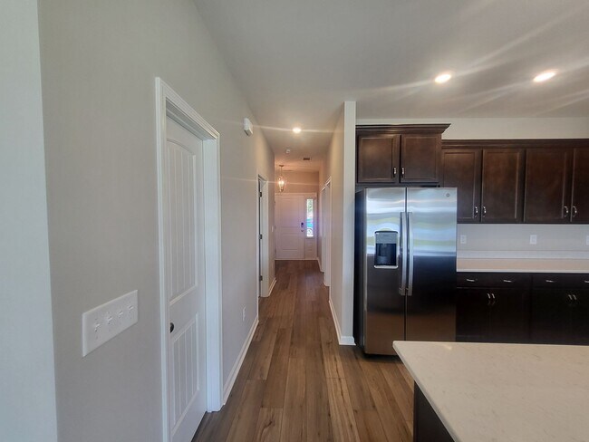 Building Photo - Beautiful New Build 3 Bedroom Home