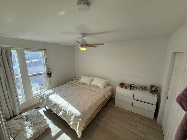 Building Photo - 1752 Azalea Dr