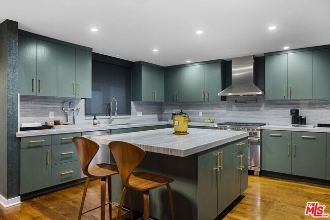 Building Photo - 9318 Warbler Way