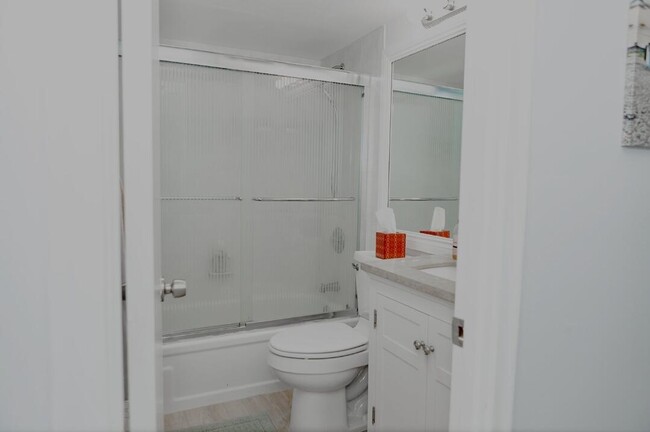Building Photo - 4200 N Ocean Dr