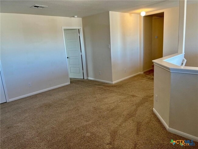 Building Photo - 533 Summersweet Rd