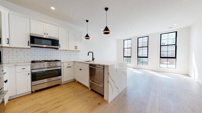 Building Photo - 580 Palisade Ave