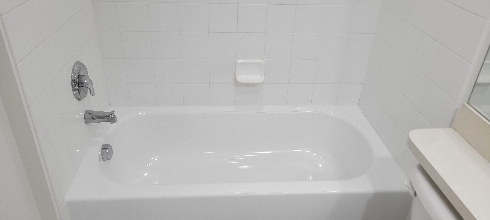 Refinished Tub in 2nd Bath - 960 Starkey Rd