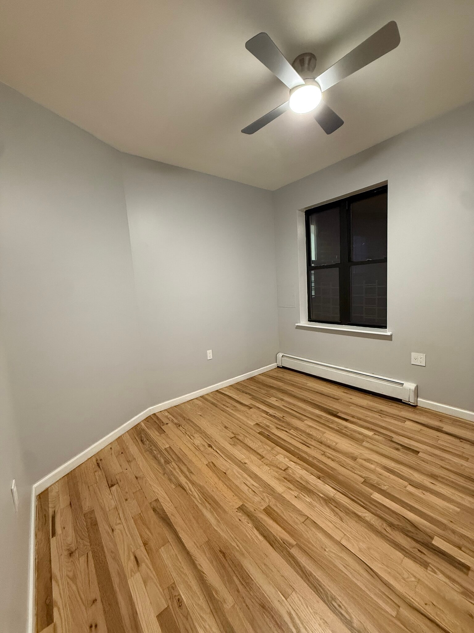 Building Photo - 982 Dumont Ave