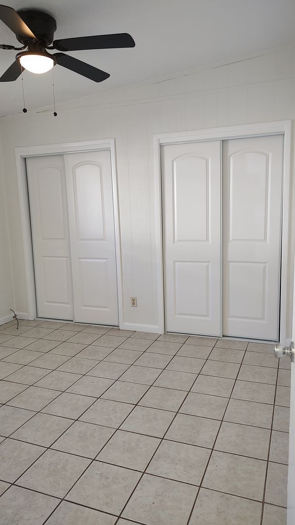 Building Photo - 6204 Pinetree Ave