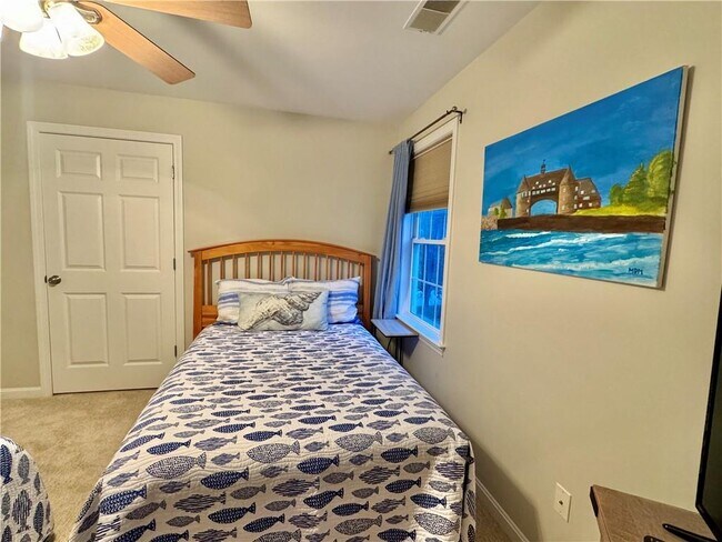 Building Photo - 34 Marian Ave