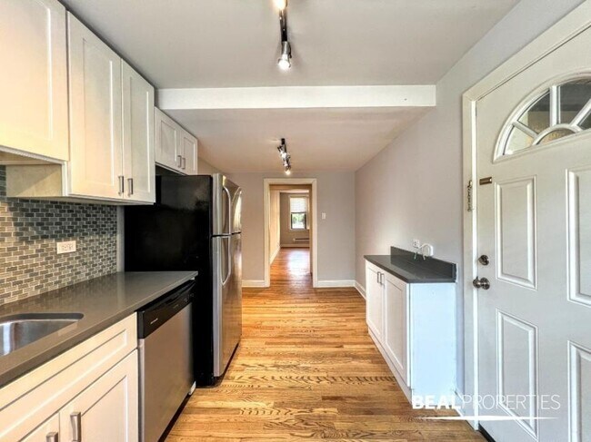 Building Photo - 0 bedroom in CHICAGO IL 60647