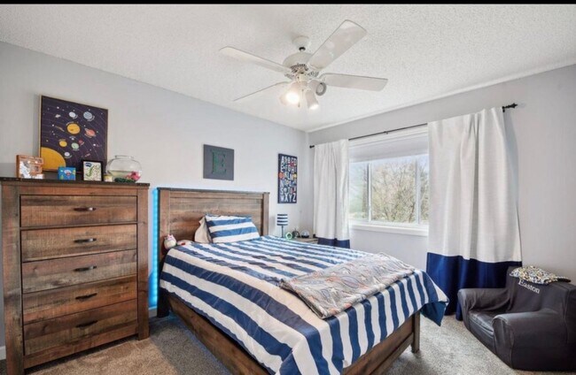 Building Photo - Beautiful Remodeled 5 Bedroom