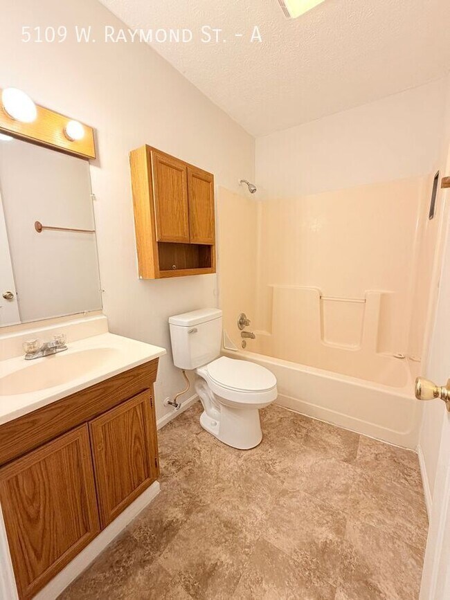 Building Photo - 5109 W Raymond St