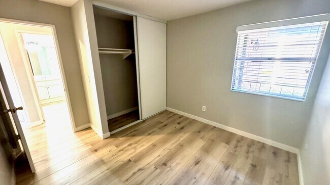 Building Photo - 6901 Alvarado Rd