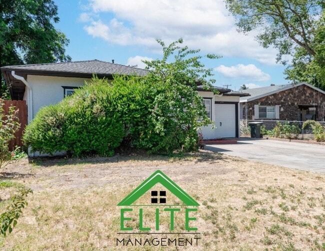 Building Photo - Charming Updated Home in Convenient Sacram...