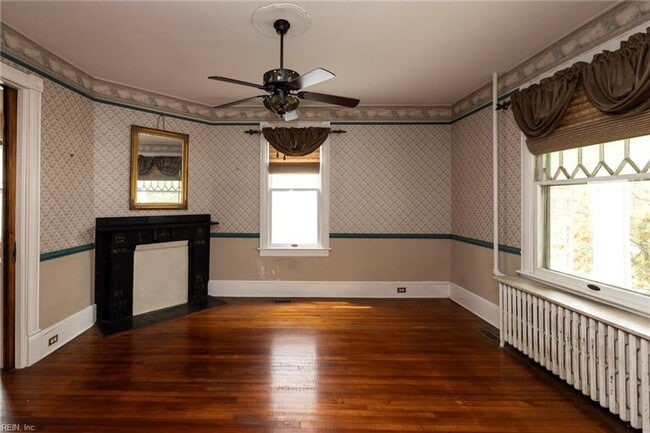 Building Photo - Port Norfolk