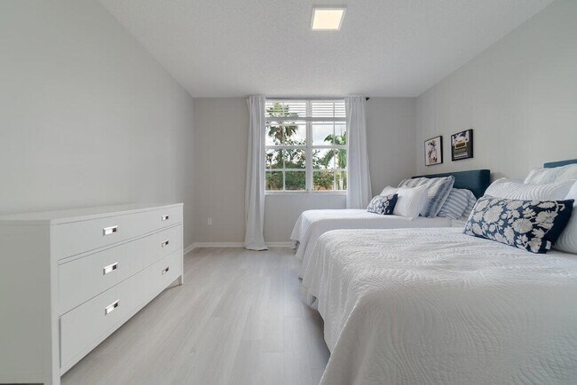 Building Photo - 11790 St Andrews Place