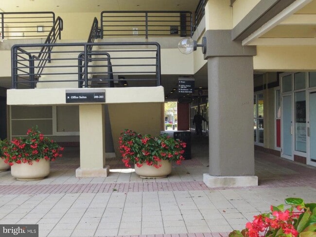 Building Photo - 5485 Harpers Farm Rd