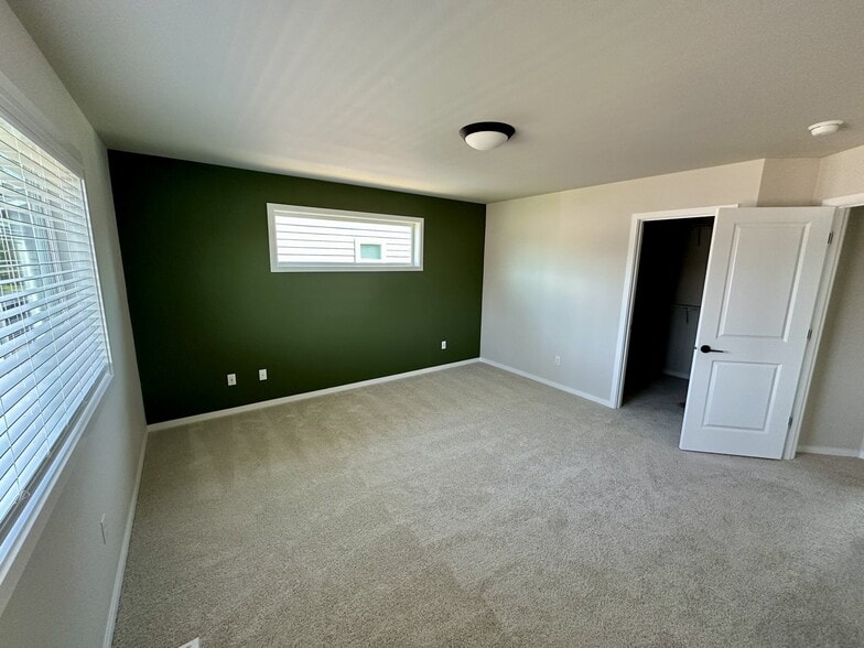 Building Photo - 3459 183 St Ct E