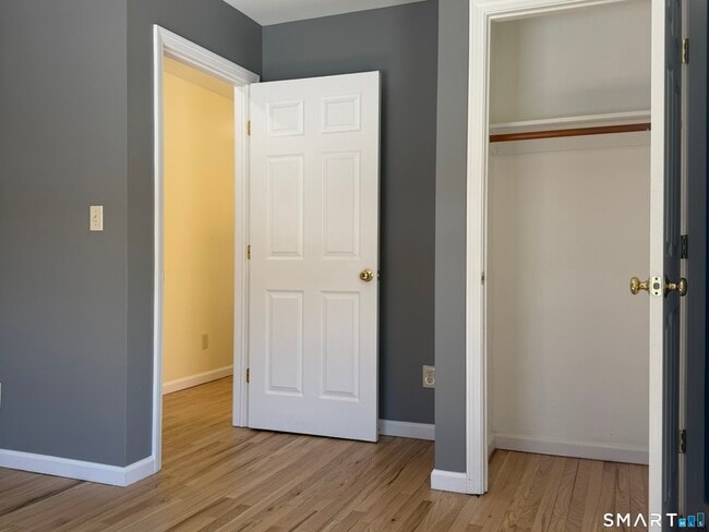 Building Photo - 765 Hart St