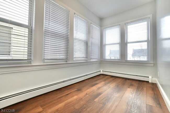 Building Photo - 43 Peck Ave