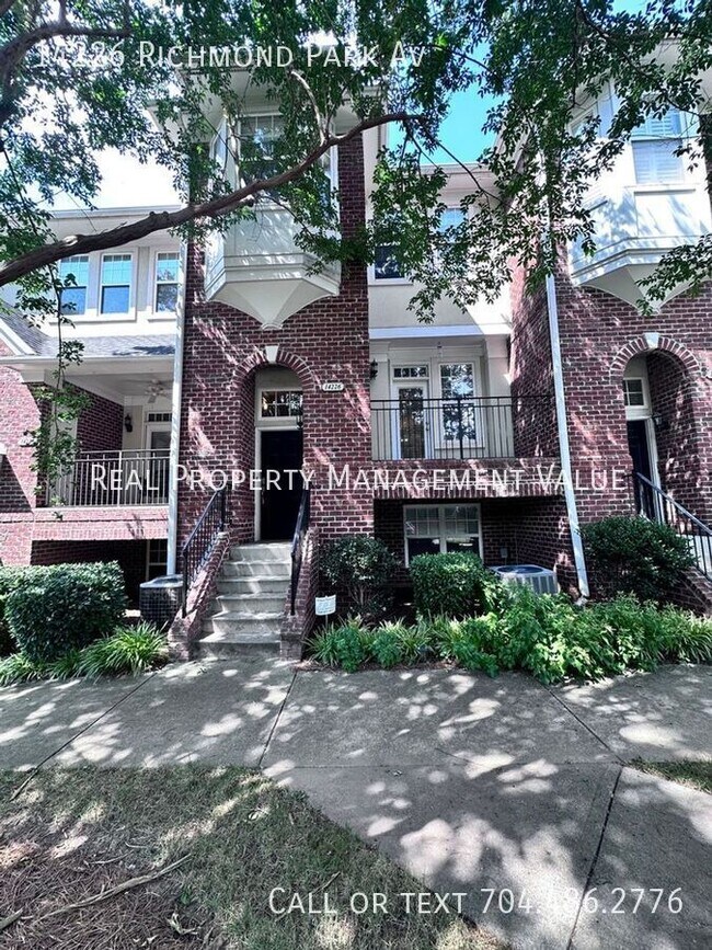 Primary Photo - 14226 Richmond Park Ave