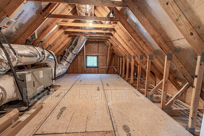 Building Photo - 395 Dunbarton Ln
