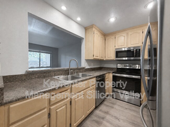 Building Photo - 1418 Capurso Way