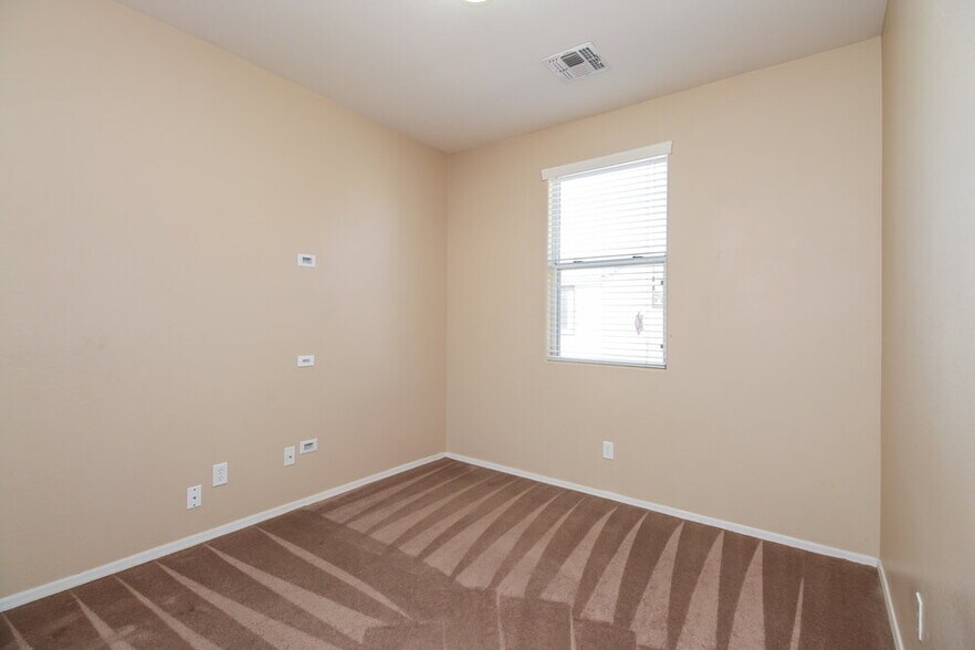 Building Photo - 4251 E Milky Way