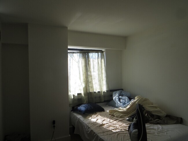 Building Photo - 15 N Beacon St
