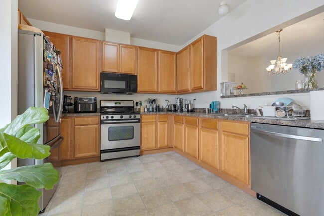 Building Photo - 726 Hanbury Dr