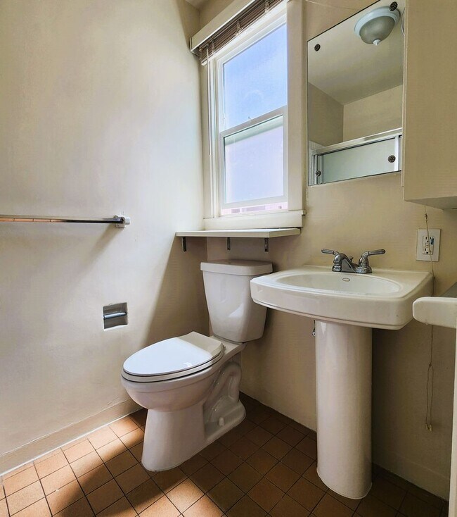 Building Photo - One bedroom downtown Palo Alto