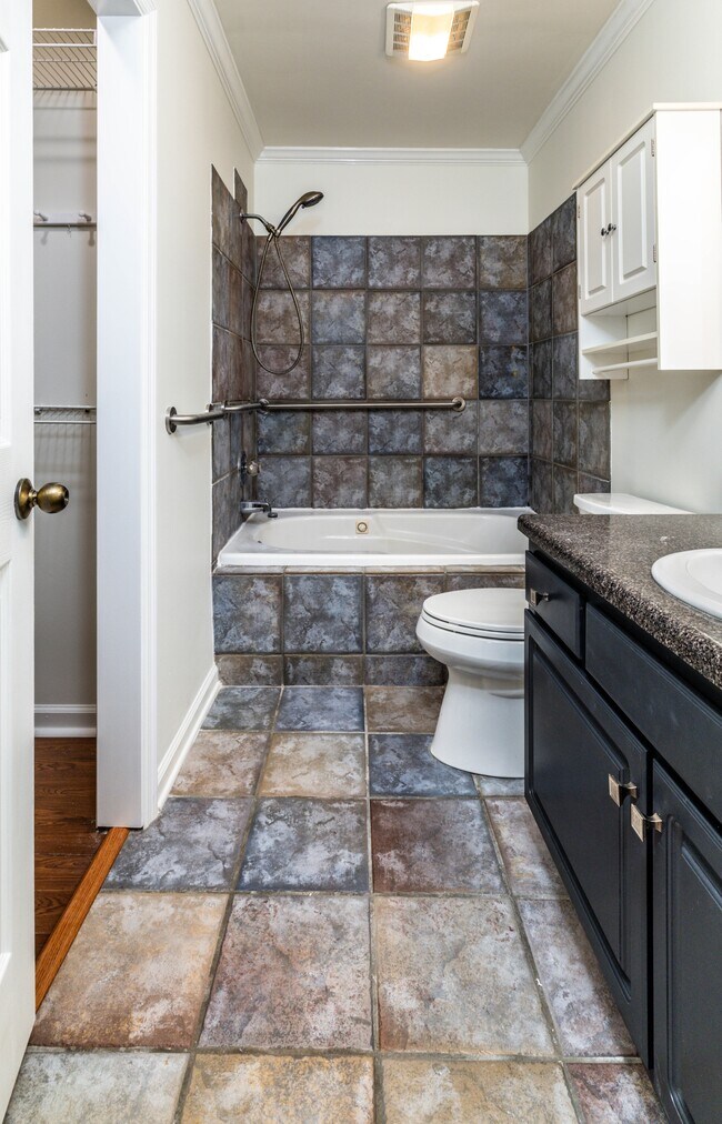 Building Photo - 1315 Lucy Way