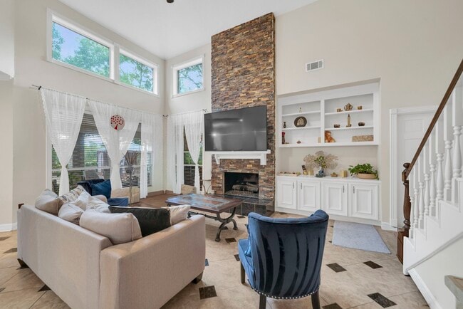 Building Photo - 70 N Skyflower Ct