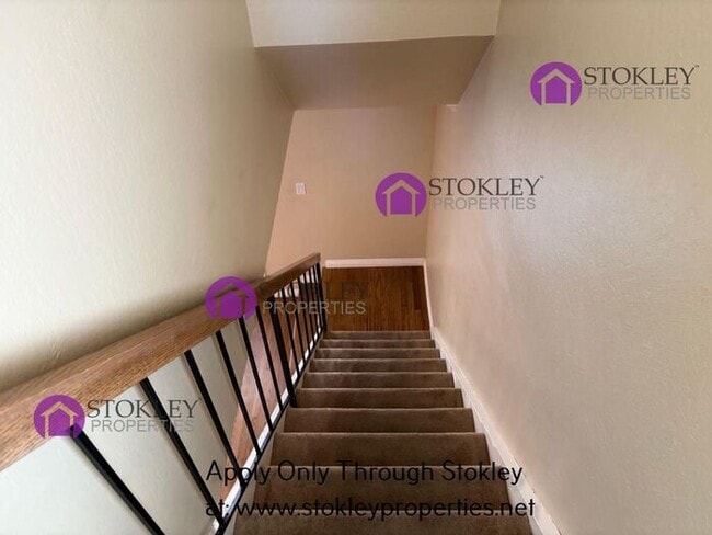 Building Photo - 323 Thistle Cir