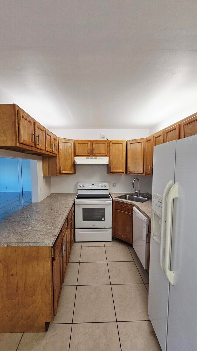 Building Photo - 1001 Green Pine Blvd