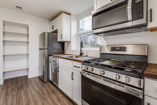 Building Photo - 1533 Arlington Ave