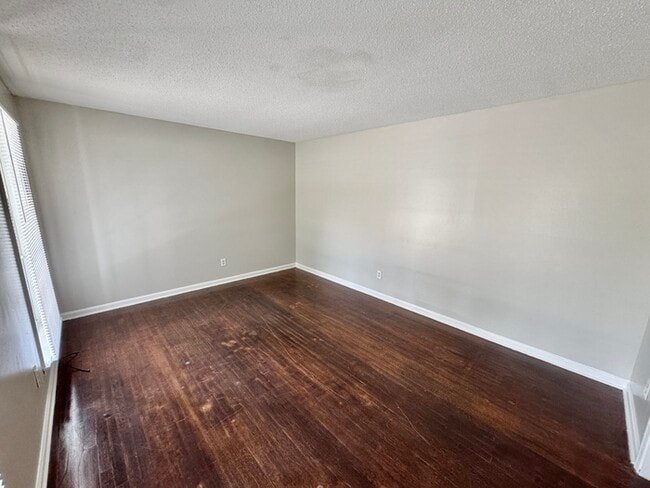 Building Photo - 4140 Crain Rd