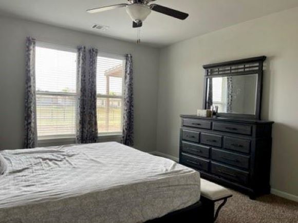 Building Photo - 440 Lakeshore Vlg E