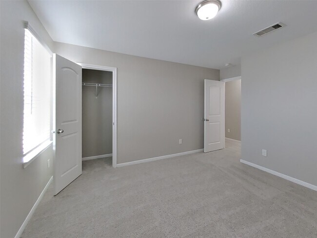 Building Photo - 713 Totem Trail Dr