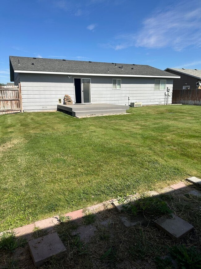 Building Photo - 2 Bedroom 2 Bathroom Home for Rent