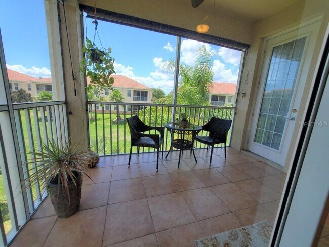 Building Photo - 240 West End Dr