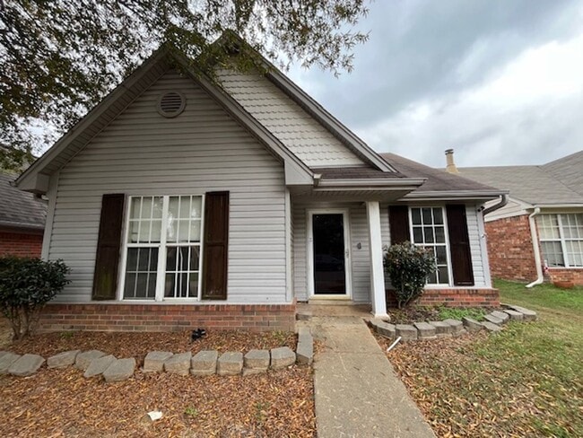 Primary Photo - Renovated 2 Bedroom 2 Bath Home For Rent!!