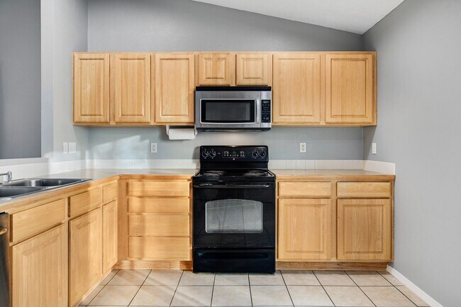 Building Photo - Freshly Updated 3-Bedroom Home for Rent in South Boise