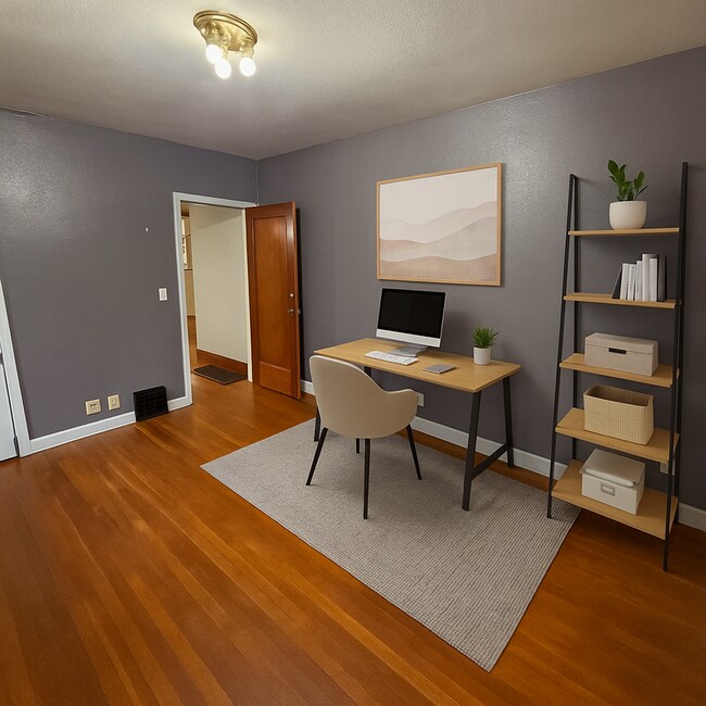 Building Photo - 10002 N Whitworth Dr