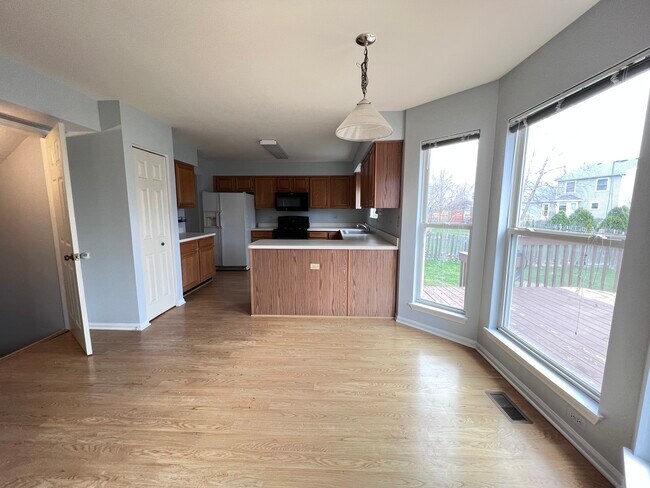 Building Photo - 1120 Mallory Ct