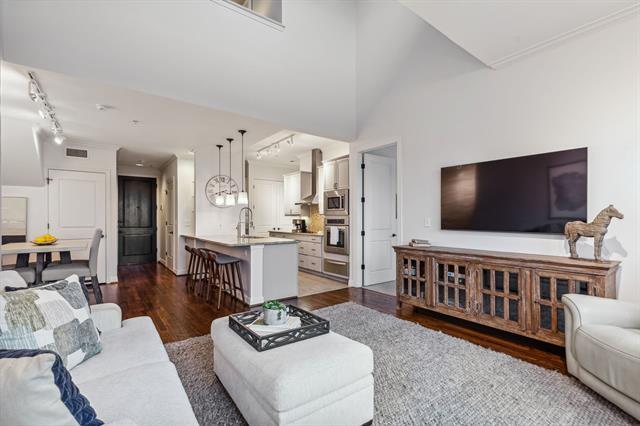 Primary Photo - 8616 Turtle Creek Blvd