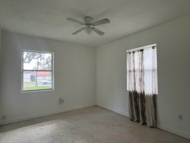 Building Photo - 58 Riberia St