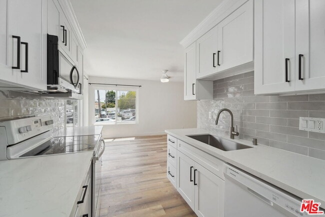 Building Photo - 1133 22nd St