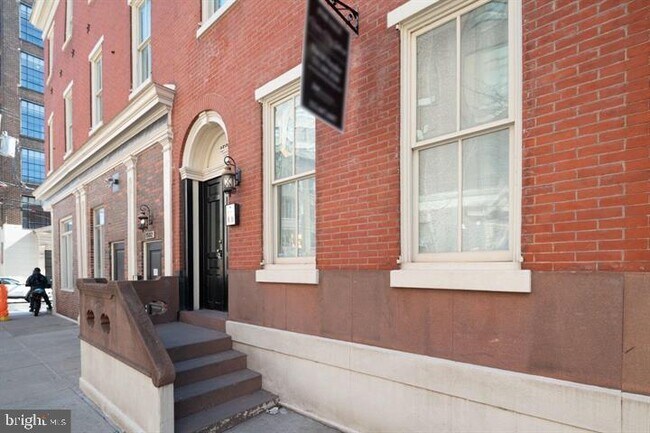 Building Photo - 1504 Mt Vernon St